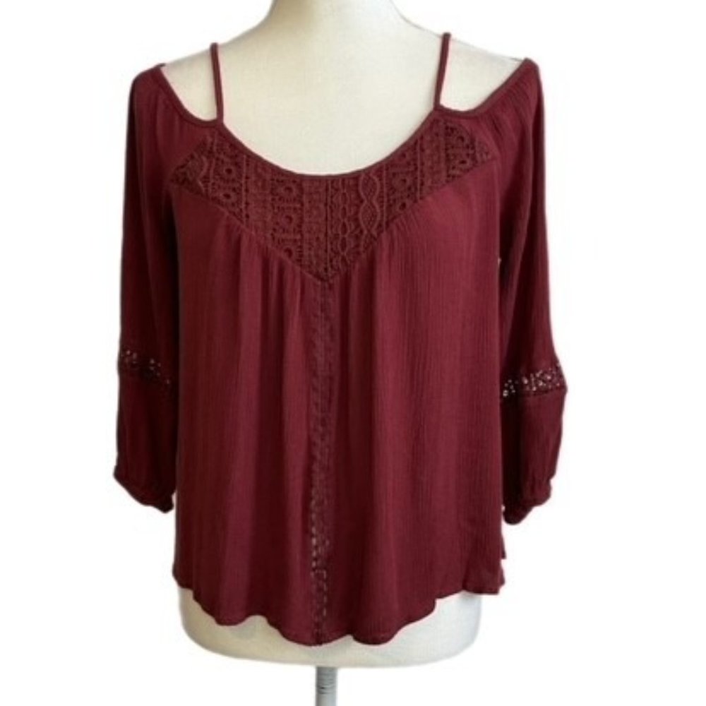 Charlotte Russe Cold Shoulder Top with Beautiful Embroidery Mauve Size XS